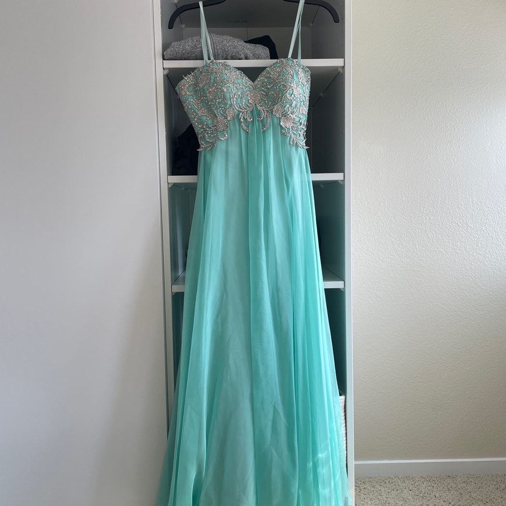 Elegant Aqua Lace Evening Gown